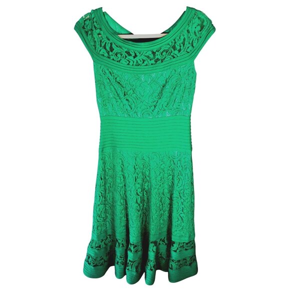 Tadashi Shoji Sz 6 Kelly Green Lace Flair Bottom Dress READ - Picture 1 of 16